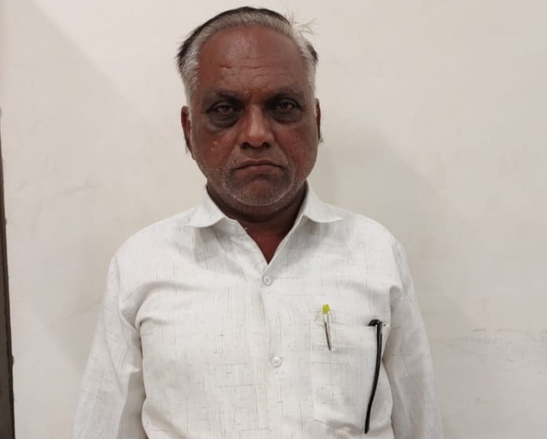 आदिम जाति कल्याण विभाग बुरहानपुर के गबन मामले में लालबाग पुलिस ने सातवें आरोपी प्रकाश को गिरफ़्तार कर 15 लाख़ रुपए नगद़ी किया जब्त | New India Times