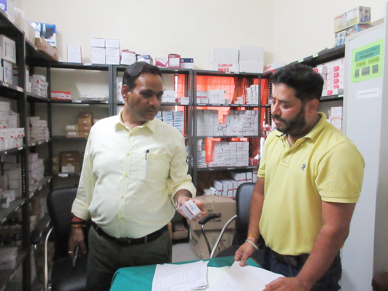 जिलाधिकारी ने सीएचसी भावलखेड़ा का किया निरीक्षण, औषधि भंडारण के अभिलेख व्यवस्थित ना पाए जाने और एचएमएस के अनुपस्थित पाए जाने पर किया जवाब तलब | New India Times