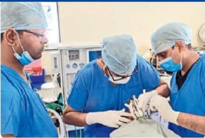 डॉक्टरों ने ऑपरेशन कर निकाला 3 वर्षीय बच्चे के आहार नली में अटका 5 रूपये का सिक्का | New India Times