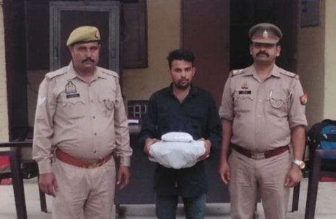 पुलिस ने एक अफीम तस्कर को गिरफ़्तार कर एक करोड़ का अफीम किया बरामद | New India Times