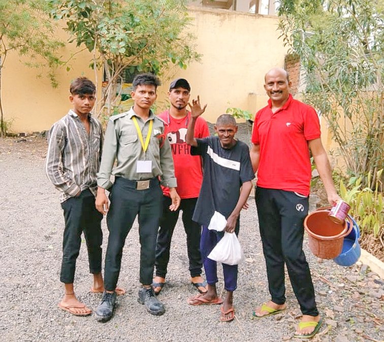 मानव सेवा में सदैव अग्रणी रहने वाले राजेंद्र श्रीवास्तव ने मन्दबुद्धिता के शिकार नौजवान का किया कायाकल्प | New India Times