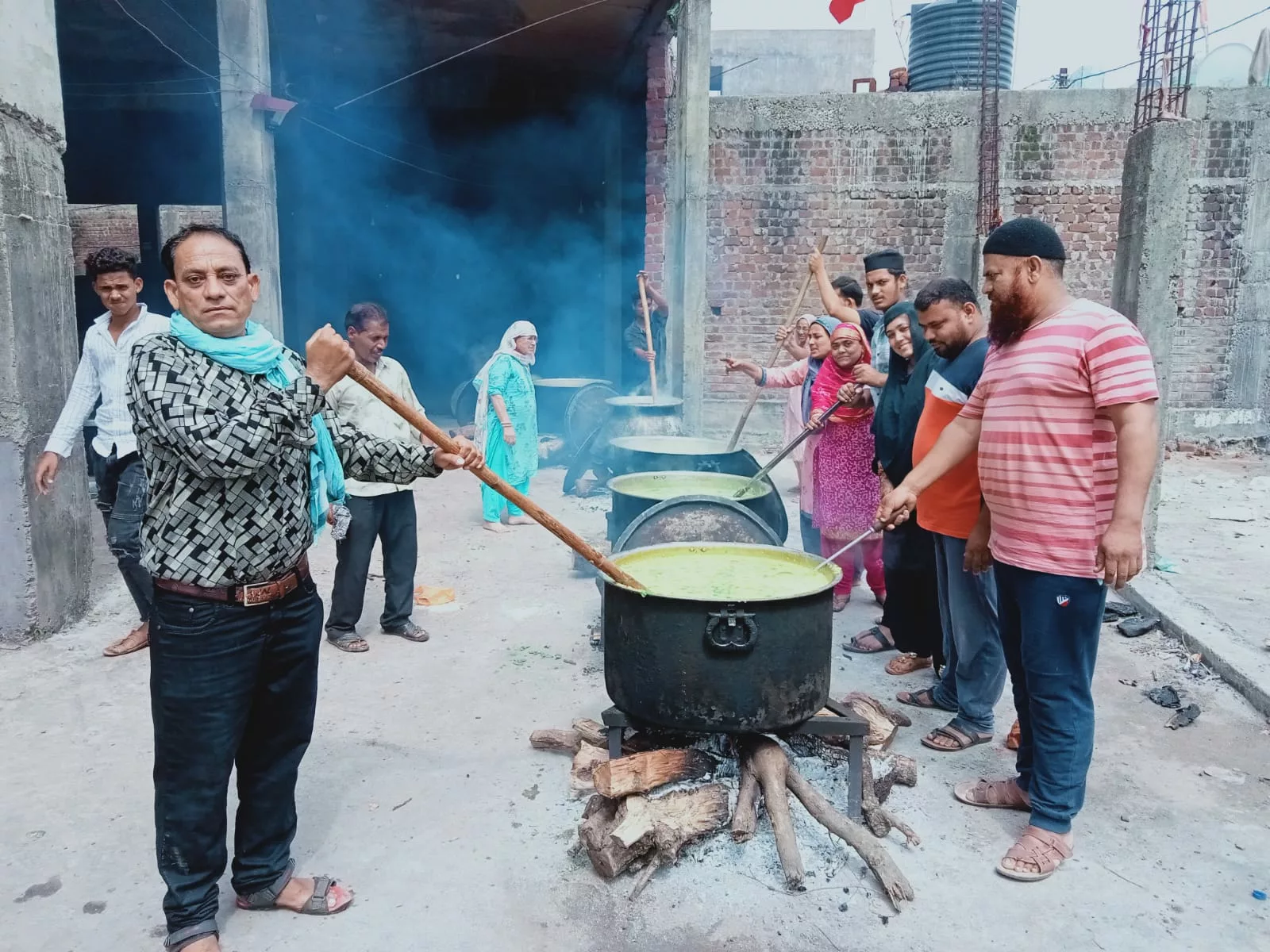 मोहर्रम के मौके पर मौलाना इस्माइल कादरी ने फातिहा पढ़कर मांगी विश्व में अमन-चैन की दुआ | New India Times