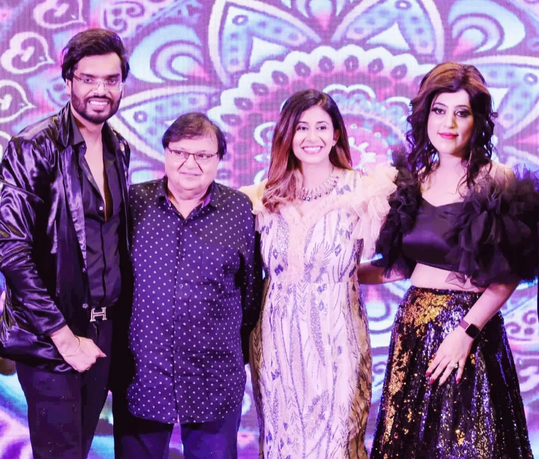 विभिन्न क्षेत्रों में महत्वपूर्ण भूमिका अदा करने वाली महत्वपूर्ण हस्तियों को रायल आईकानिक अवार्ड से किया गया सम्मानित | New India Times