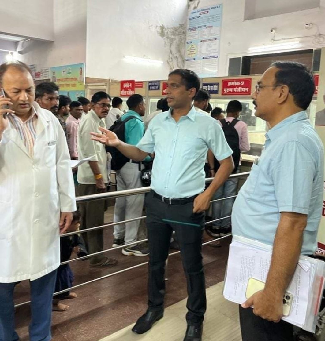 भोपाल कलेक्टर ने जे.पी श़हॉस्पिटल का किया औचक निरीक्षण, ड्यूटी से अनुपस्थित पाए गए डॉक्टरों का एक दिन का वेतन काटने का दिया निर्देश | New India Times