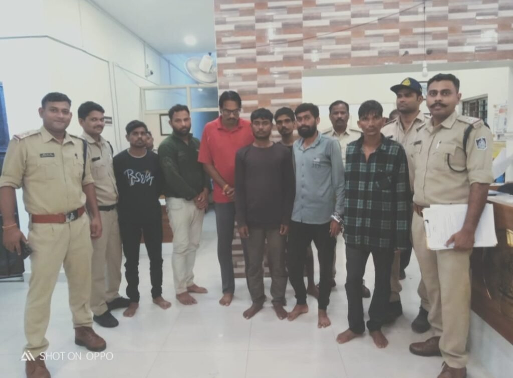 लालबाग क्षेत्र में शुक्रवार को हुई हत्या में मुख्य आरोपी अमर का साथ देने वाले 7 सह आरोपियों को पुलिस ने किया गिरफ्तार | New India Times