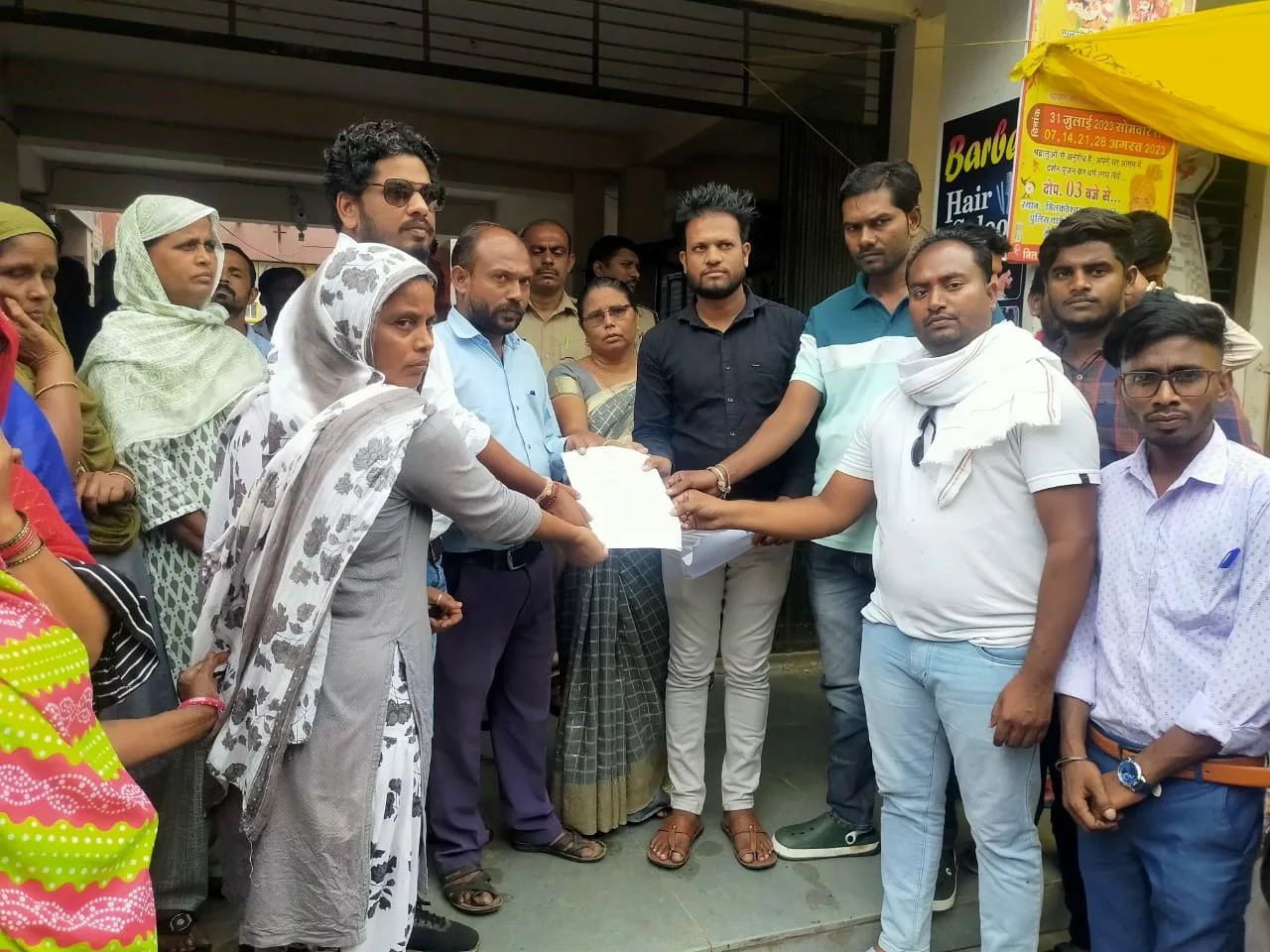 मेघनगर की अनेक समस्याओं को लेकर युवक कांग्रेस का घेराव प्रदर्शन, कलेक्टर के नाम सौंपा गया ज्ञापन | New India Times