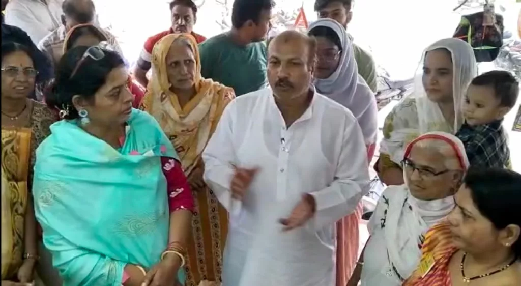 नवीन प्रतिष्ठान का रिबीन काटकर रोटरी क्लब अपना की अध्यक्ष ने किया शुभारंभ | New India Times