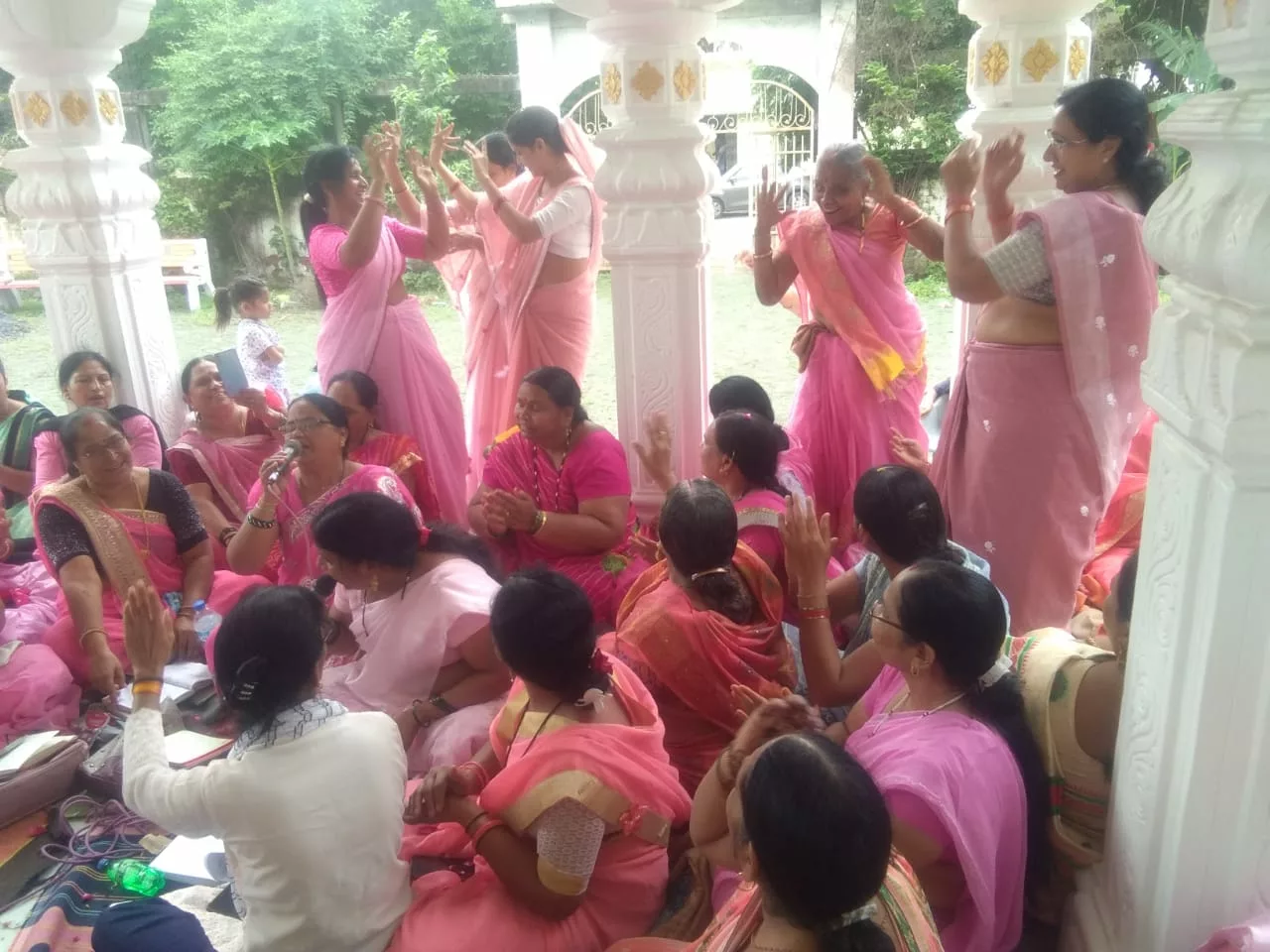 श्रावण के पावन पर्व पर मंदिरों में लगने लगा है श्रद्धालुओं का तांता | New India Times