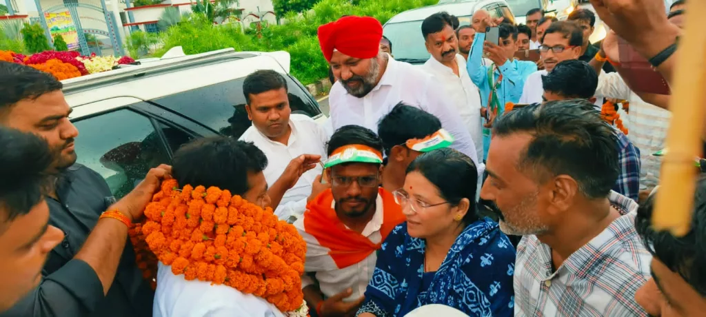 प्रदेश उपाध्यक्ष महिला कांग्रेस नेत्री शिप्रा अवस्थी का बीजेपी पर बड़ा हमला, कहा- संविधान की धज्जियाँ उड़ा रही केंद्र और राज्य सरकारें 2 प्रदेश उपाध्यक्ष महिला कांग्रेस नेत्री शिप्रा अवस्थी का बीजेपी पर बड़ा हमला, कहा- संविधान की धज्जियाँ उड़ा रही केंद्र और राज्य सरकारें | New India Times