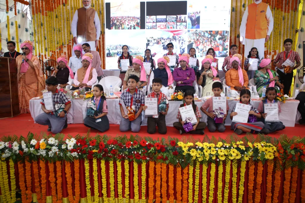 सांसद के निजी सहायक ने नेपानगर द्वारा आयोजित वर्चुअल कार्यक्रम की सफल व्यवस्था के लिए डीआरएम को दिया धन्यवाद 2 सांसद के निजी सहायक ने नेपानगर द्वारा आयोजित वर्चुअल कार्यक्रम की सफल व्यवस्था के लिए डीआरएम को दिया धन्यवाद | New India Times