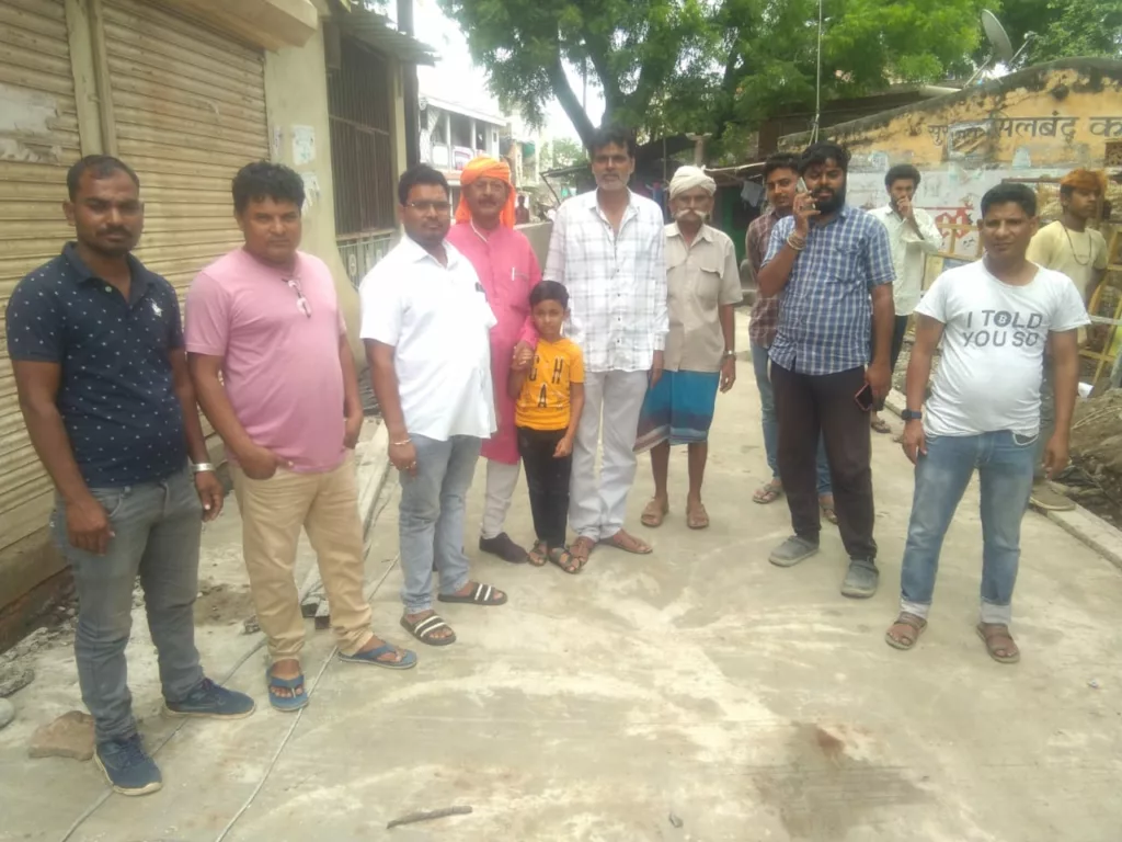 नगर परिषद अध्यक्ष पहुंचे शेरानीपुरा, रोड़ निर्माण का लिया जायजा | New India Times