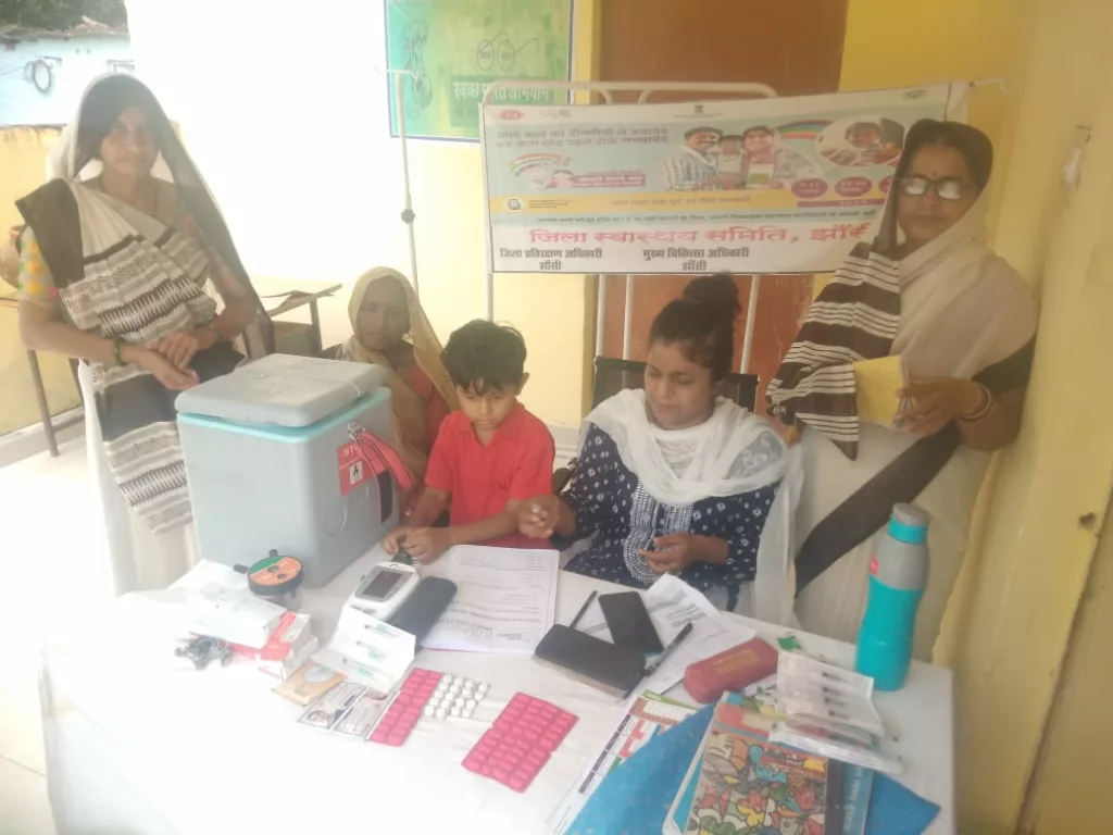 गुरसरांय बढ़वार उपकेंद्र में हुआ टीकाकरण एवं गर्भवती महिलाओं का चेकअप 2 गुरसरांय बढ़वार उपकेंद्र में हुआ टीकाकरण एवं गर्भवती महिलाओं का चेकअप | New India Times
