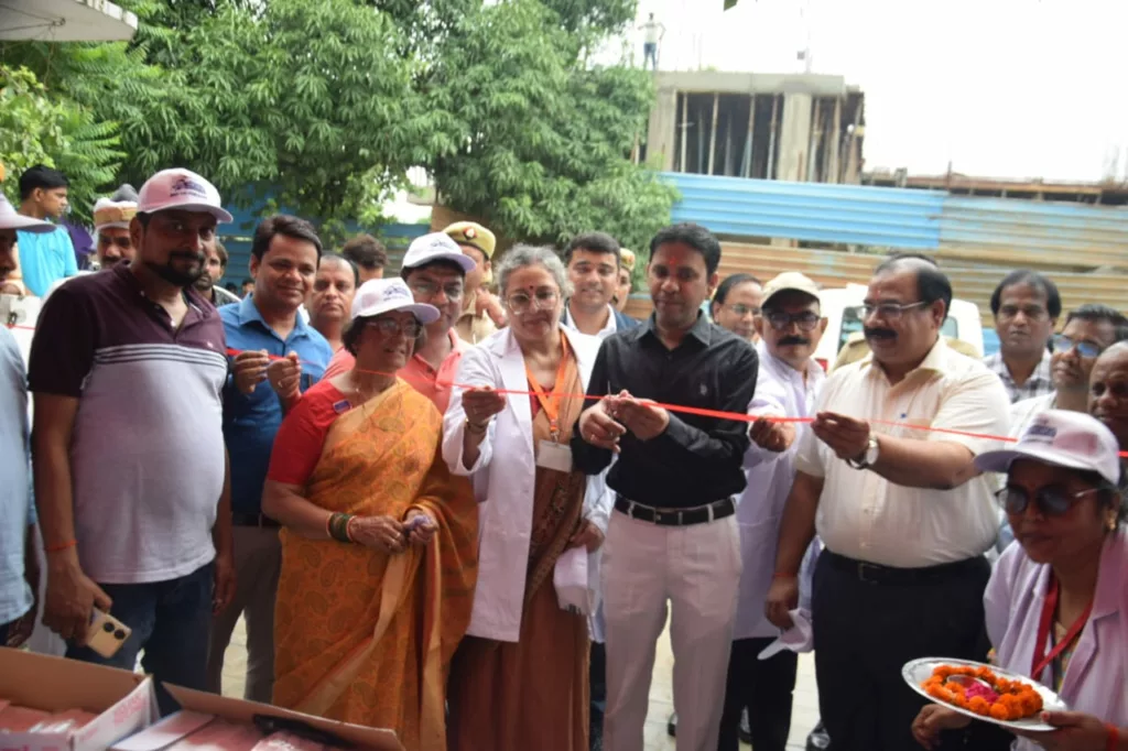 खीरी में सघन "मिशन इंद्रधनुष अभियान 5.0" का हुआ आगाज़, समय से लगवाएं टीका बच्चें रहेंगे जीवन भर स्वस्थ व खुशहाल: डीएम 2 खीरी में सघन "मिशन इंद्रधनुष अभियान 5.0" का हुआ आगाज़, समय से लगवाएं टीका बच्चें रहेंगे जीवन भर स्वस्थ व खुशहाल: डीएम | New India Times