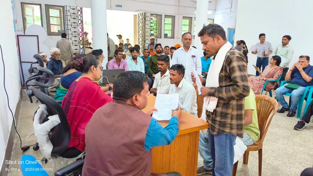 जिला कलेक्टर द्वारा जनसुनवाई में प्राप्त आवेदनों के तत्काल निराकरण के दिए निर्देश 2 जिला कलेक्टर द्वारा जनसुनवाई में प्राप्त आवेदनों के तत्काल निराकरण के दिए निर्देश | New India Times