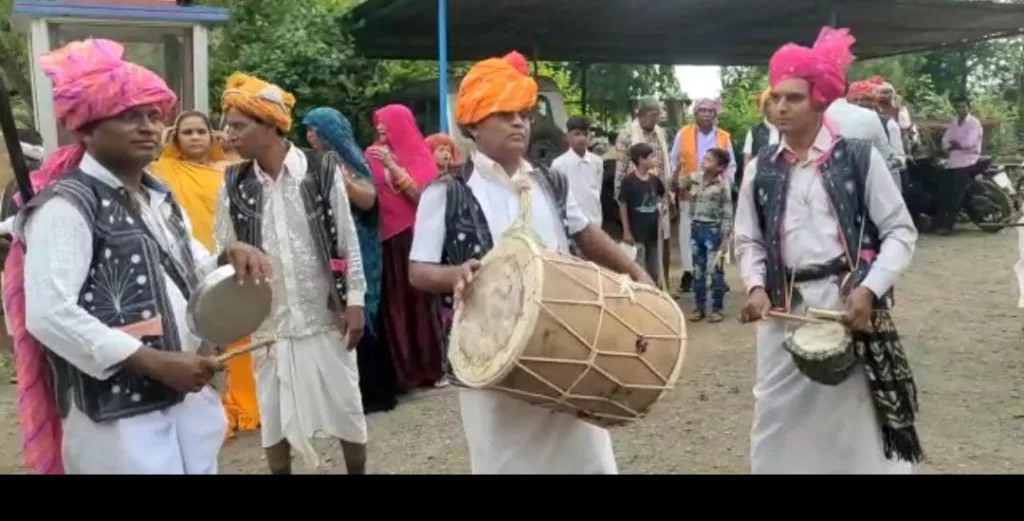 मेघनगर में धूमधाम से मनाया गया विश्व आदिवासी दिवस 2 मेघनगर में धूमधाम से मनाया गया विश्व आदिवासी दिवस | New India Times