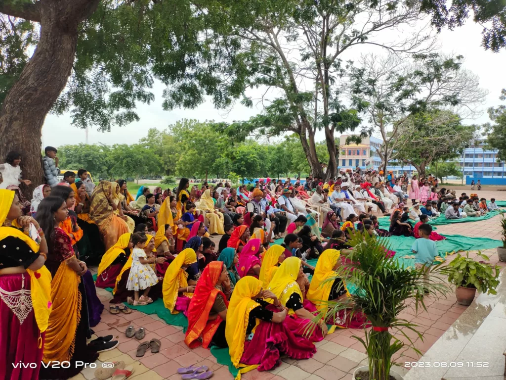 मेघनगर में धूमधाम से मनाया गया विश्व आदिवासी दिवस 4 मेघनगर में धूमधाम से मनाया गया विश्व आदिवासी दिवस | New India Times