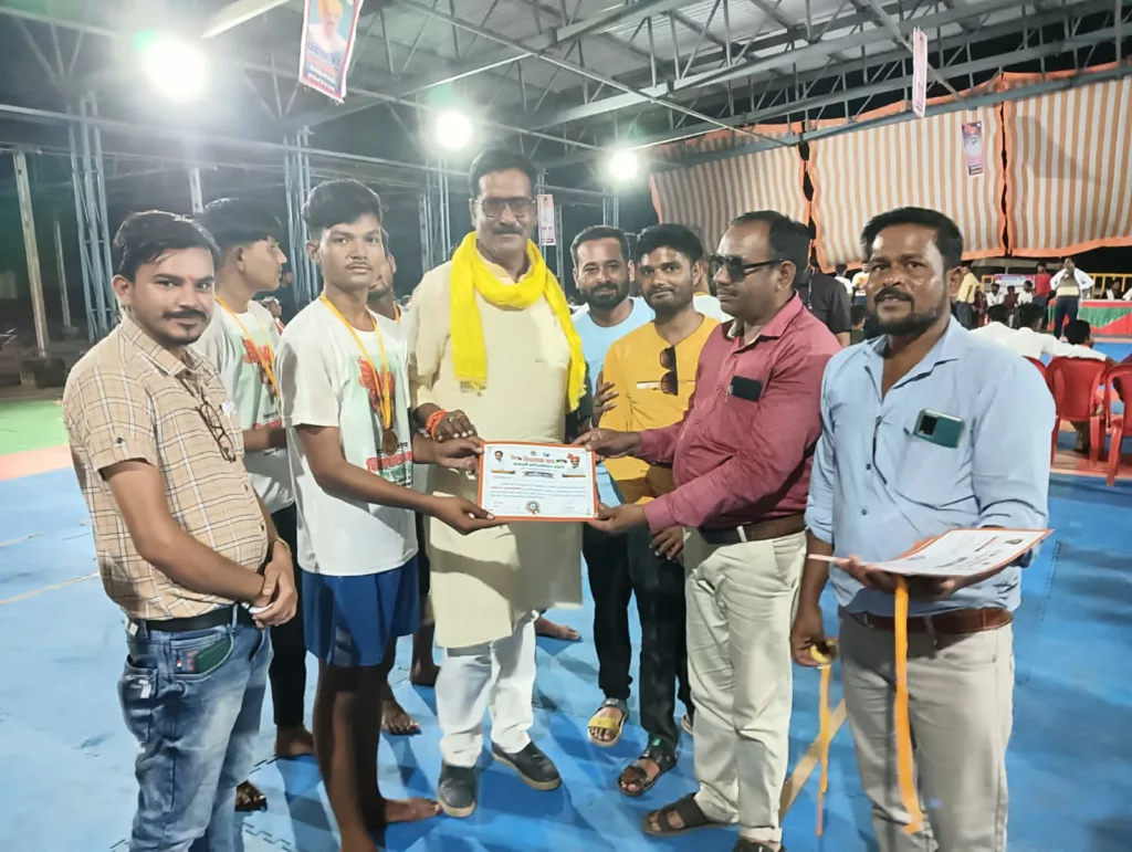 कबड्डी प्रतियोगिता का हुआ आयोजन, गांव-गांव से बड़ी संख्या में पहुंचे युवा व छात्र छात्राएं | New India Times