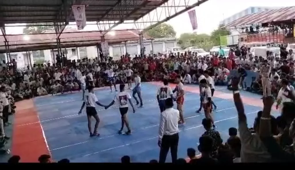 पिछले एक सप्ताह से शहर के मंडी परिसर में चल रहे विधायक कप कबड्डी टूर्नामेंट के समापन के मौके पर शुक्रवार को पुरस्कार वितरण समारोह का किया गया आयोजन 3 पिछले एक सप्ताह से शहर के मंडी परिसर में चल रहे विधायक कप कबड्डी टूर्नामेंट के समापन के मौके पर शुक्रवार को पुरस्कार वितरण समारोह का किया गया आयोजन | New India Times