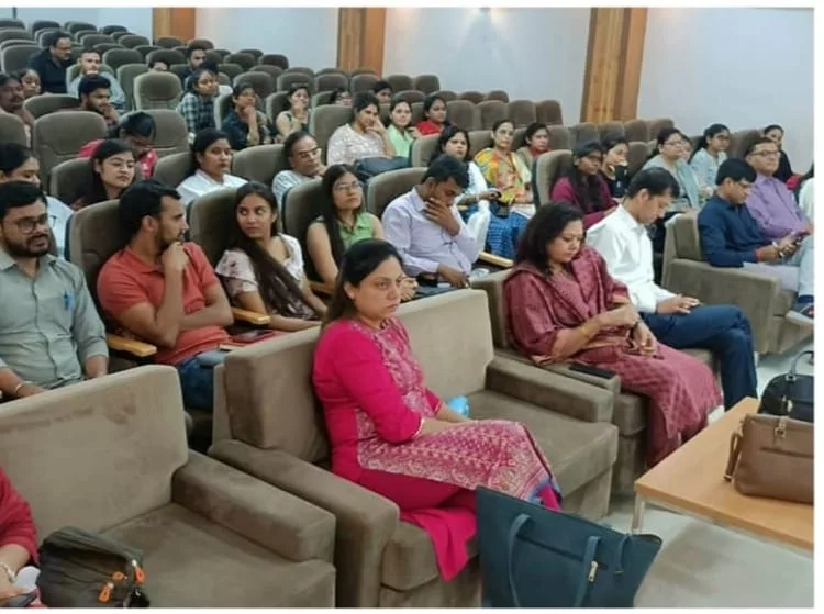 प्रेस्टीज प्रबंधन एवं शोध संस्थान ग्वालियर में पांच दिवसीय रिफ्रेशर कोर्स का हुआ समापन 2 प्रेस्टीज प्रबंधन एवं शोध संस्थान ग्वालियर में पांच दिवसीय रिफ्रेशर कोर्स का हुआ समापन | New India Times