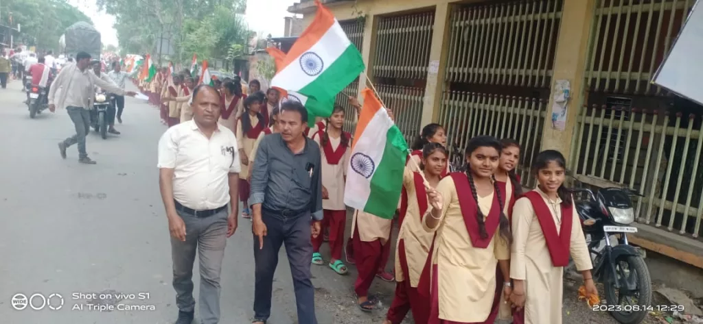 मेघनगर में देश भक्ति के जयघोष के साथ निकाली गई विशाल तिरंगा रैली 2 मेघनगर में देश भक्ति के जयघोष के साथ निकाली गई विशाल तिरंगा रैली | New India Times