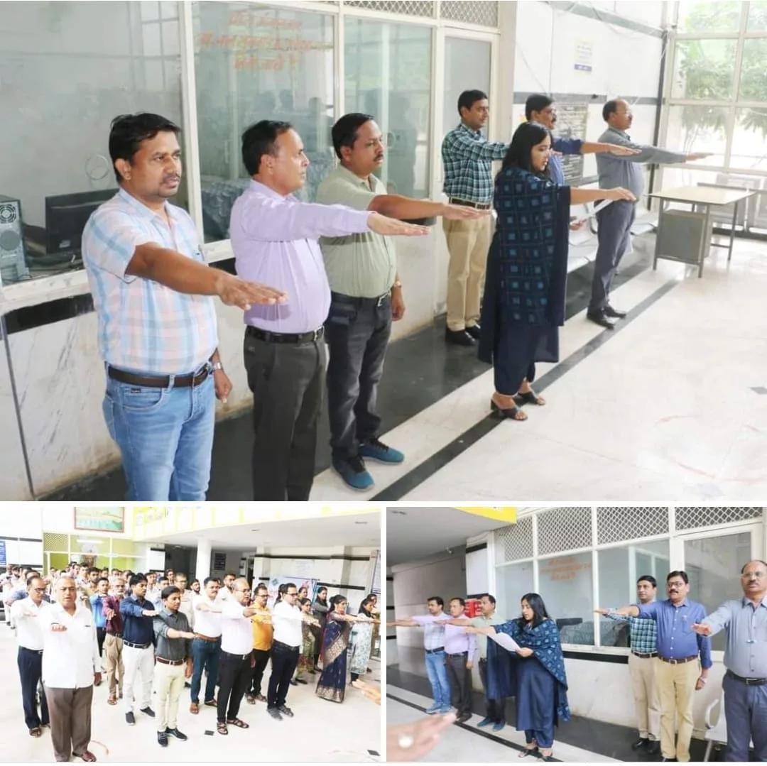 बुरहानपुर कलेक्टर ने सदभावना दिवस पर अधिकारियों कर्मचारीयों को दिलाई प्रतिज्ञा | New India Times