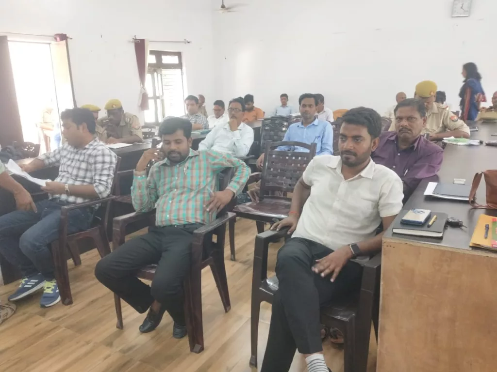 सम्पूर्ण तहसील समाधान दिवस अपर ज़िला अधिकारी की अध्यक्षता में हुआ सम्पन्न, आये 21 प्रार्थना पत्रों में से किसी का भी मौके पर नहीं हुआ निस्तारण 2 सम्पूर्ण तहसील समाधान दिवस अपर ज़िला अधिकारी की अध्यक्षता में हुआ सम्पन्न, आये 21 प्रार्थना पत्रों में से किसी का भी मौके पर नहीं हुआ निस्तारण | New India Times