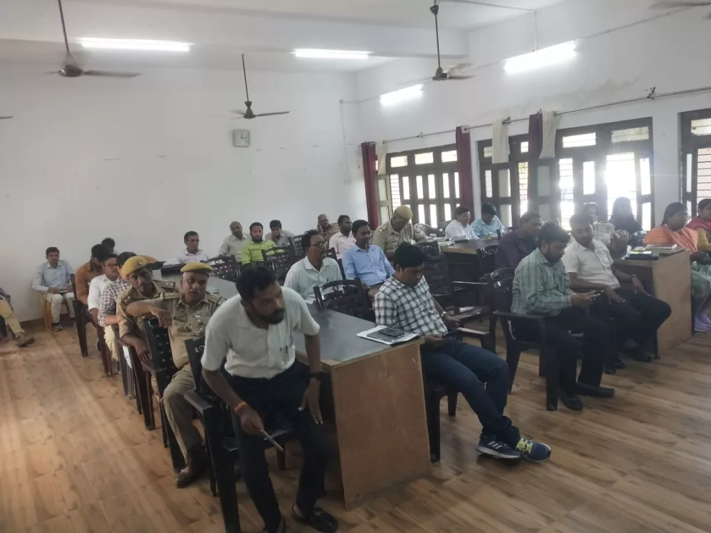 सम्पूर्ण तहसील समाधान दिवस अपर ज़िला अधिकारी की अध्यक्षता में हुआ सम्पन्न, आये 21 प्रार्थना पत्रों में से किसी का भी मौके पर नहीं हुआ निस्तारण 3 सम्पूर्ण तहसील समाधान दिवस अपर ज़िला अधिकारी की अध्यक्षता में हुआ सम्पन्न, आये 21 प्रार्थना पत्रों में से किसी का भी मौके पर नहीं हुआ निस्तारण | New India Times