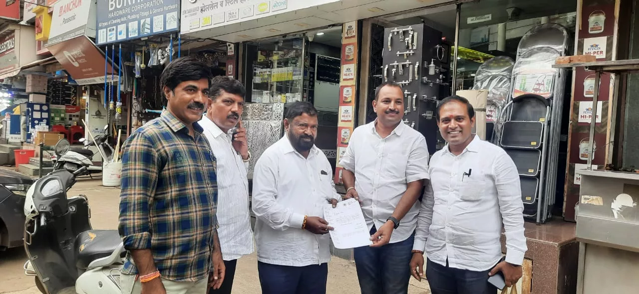 जलगांव के सागर पार्क पर अगले महीने आयोजित होने जा रही शरद पवार की विशाल जनसभा को लेकर एनसीपी नेता संजय गरुड़ की अगुवाई में किया गया मीटिंग का आयोजन | New India Times