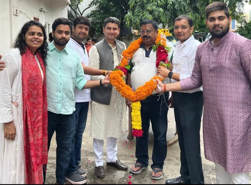 बुरहानपुर विधायक ठाकुर सुरेंद्र सिंह उर्फ़ शेरा भैया ने जारी किया अपने कार्यकाल का रिपोर्ट कार्ड | New India Times