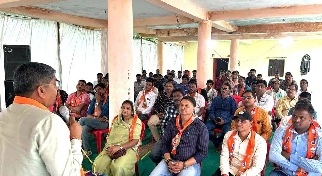 भाजपा सरकार ने आमजनों के जीवन को खुशहाल बनाने के लिये ग़रीब कल्याण और विकास के ऐतिहासिक कार्य किये हैं: गुजरात विधायक पटेल 3 भाजपा सरकार ने आमजनों के जीवन को खुशहाल बनाने के लिये ग़रीब कल्याण और विकास के ऐतिहासिक कार्य किये हैं: गुजरात विधायक पटेल | New India Times