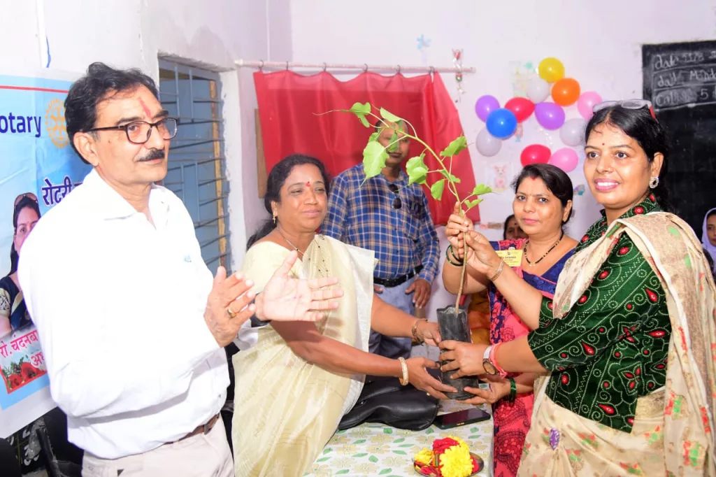 मेघनगर रोटरी क्लब अपना के डिजीटल स्मार्ट क्लास का हुआ शुभारंभ | New India Times