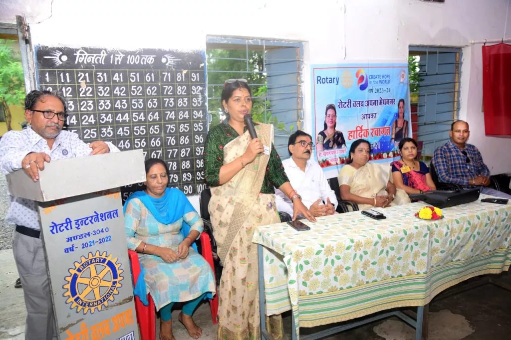 मेघनगर रोटरी क्लब अपना के डिजीटल स्मार्ट क्लास का हुआ शुभारंभ | New India Times