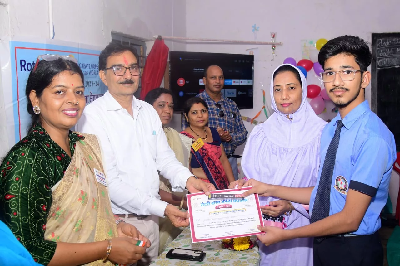 मेघनगर रोटरी क्लब अपना के डिजीटल स्मार्ट क्लास का हुआ शुभारंभ | New India Times
