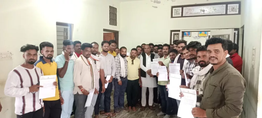 कांग्रेस पार्टी की ब्लॉक स्तरीय बैठक संपन्न, अध्यक्ष रोशन बारिया ने युवक कांग्रेस ब्लॉक की कार्यकारिणी की गठित 2 कांग्रेस पार्टी की ब्लॉक स्तरीय बैठक संपन्न, अध्यक्ष रोशन बारिया ने युवक कांग्रेस ब्लॉक की कार्यकारिणी की गठित | New India Times