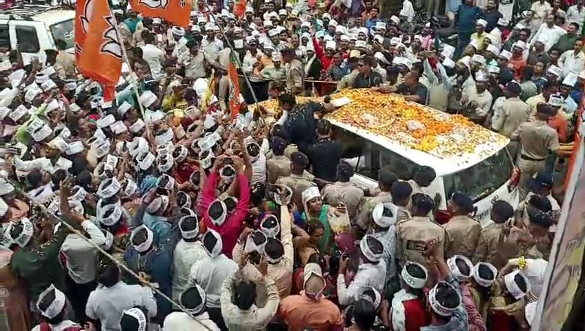 महिला अतिथि शिक्षिका बहनों ने बांधी राखी, पद स्थायित्व की महापंचायत कराने की रखी मांग 2 महिला अतिथि शिक्षिका बहनों ने बांधी राखी, पद स्थायित्व की महापंचायत कराने की रखी मांग | New India Times