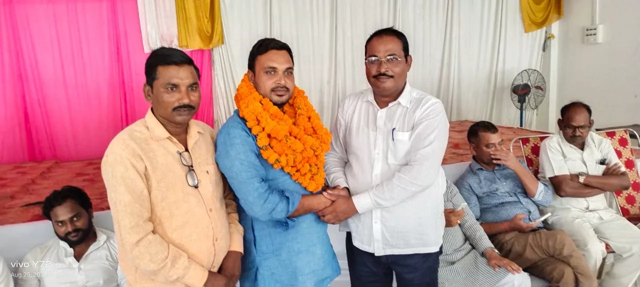 बसपा जिलाध्यक्ष बनने पर रमेश कुमार गौतम का कार्यकर्ताओं ने किया जोरदार स्वागत | New India Times