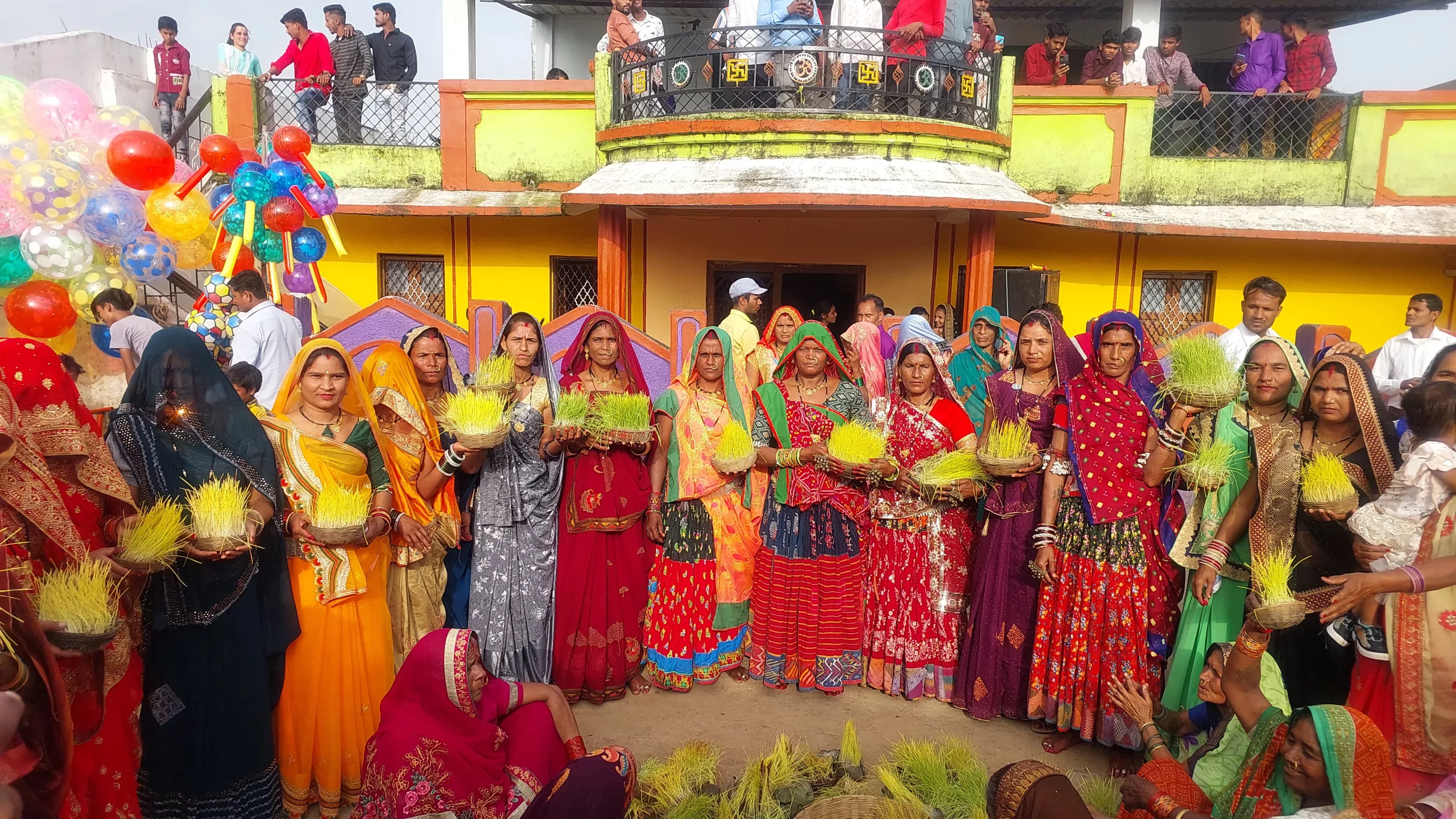 बंजारा समाज के लिए ऐतिहासिक दिन, विशेष वेशभूषा में मनाया भुजलिया का पर्व, एकता का दिया संदेश | New India Times