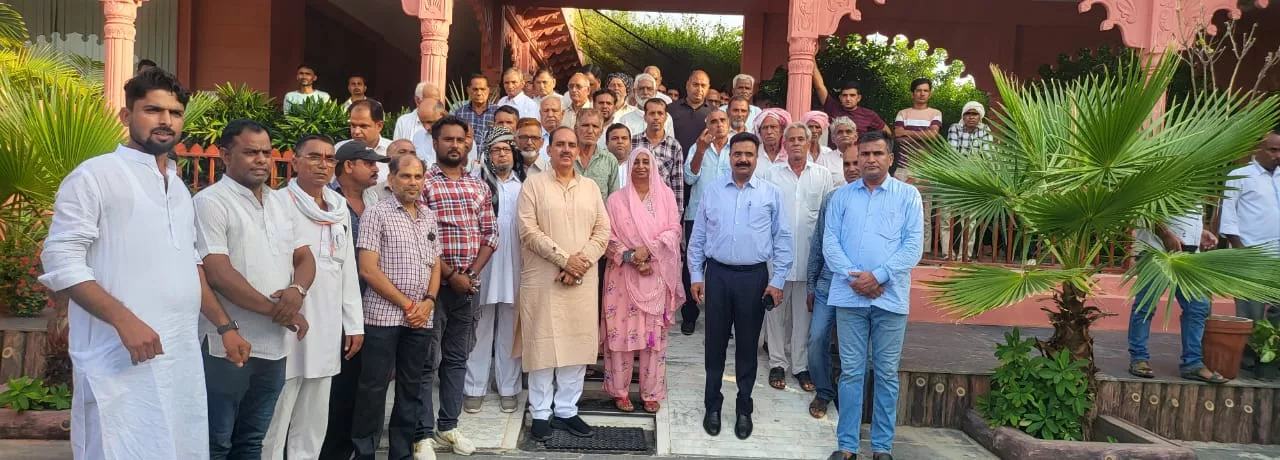 महरिया ने पेश की साम्प्रदायिक सौहार्द की मिसाल, रक्षाबंधन पर मुस्लिम बहन के घर जाकर बंधवाई राखी | New India Times