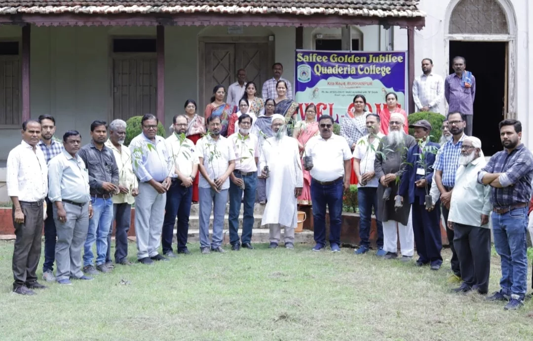 विधायक ठाकुर सुरेंद्र सिंह उर्फ़ शेरा भैया ने सैफ़ी गोल्डन जुबली क़ादरिया कॉलेज में किया वृक्षारोपण | New India Times