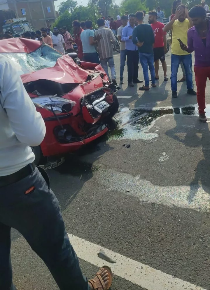 भीषण एक्सीडेंट में भाई बहन की मौत, तीन बच्चे हुए घायल, दो बच्चों को भोपाल और एक बच्चे को गुना किया गया रेफर | New India Times