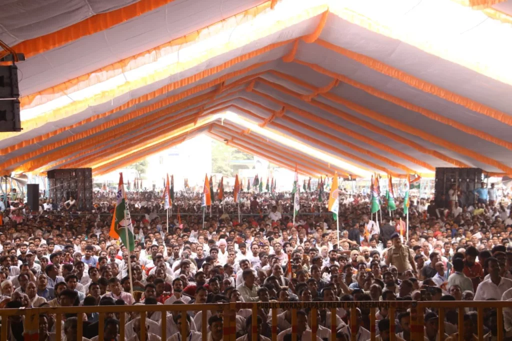 मुझे याद है जब यहां ओलावृष्टि हुई थी तब बीजेपी के सभी नेताओं ने हाथ खड़े कर दिए थे, तब यहां कोई चुनाव नहीं था, किसानों को मुआवजा दिलाने और मेडिकल कॉलेज देने का काम हमने किया: कमलनाथ 2 मुझे याद है जब यहां ओलावृष्टि हुई थी तब बीजेपी के सभी नेताओं ने हाथ खड़े कर दिए थे, तब यहां कोई चुनाव नहीं था, किसानों को मुआवजा दिलाने और मेडिकल कॉलेज देने का काम हमने किया: कमलनाथ | New India Times