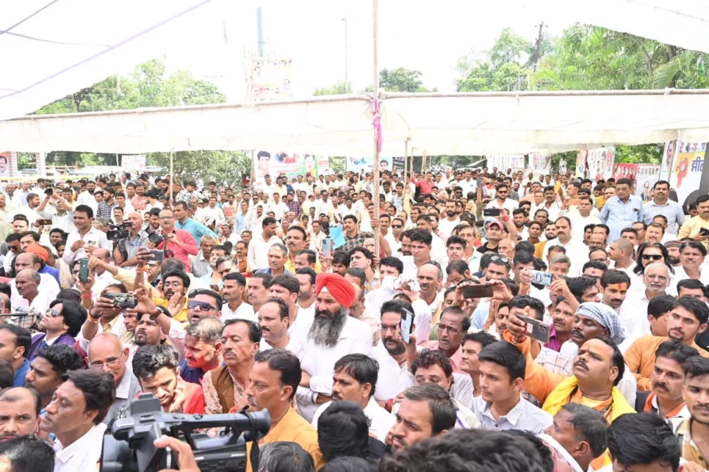 आठ जिलों के बड़े नेताओं ने भाजपा और अन्य दल छोड़ ली कांग्रेस की सदस्यता, मध्य प्रदेश के भविष्य के रक्षक हैं कांग्रेस में शामिल होने वाले नेता और कार्यकर्ता: कमलनाथ | New India Times