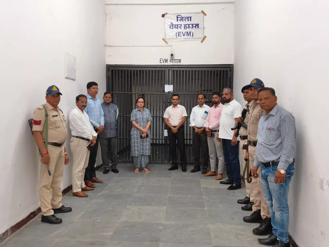 ईवीएम एवं वीवीपैट वेयर हाउस का किया गया निरीक्षण | New India Times