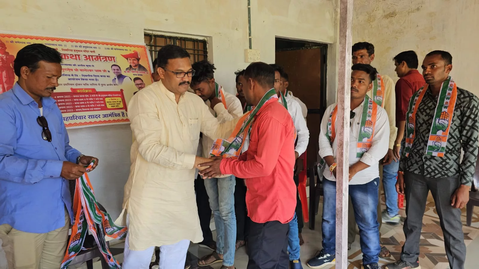 कमलनाथ, नकुलनाथ एवं विधायक के कार्यों से प्रभावित होकर ली काँग्रेस की सदस्यता | New India Times