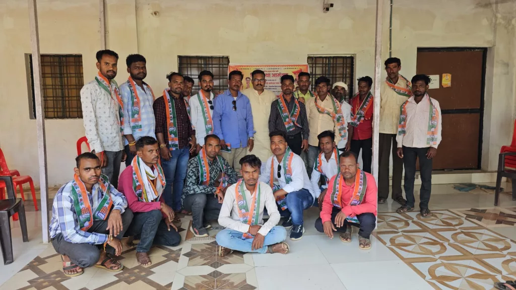 कमलनाथ, नकुलनाथ एवं विधायक के कार्यों से प्रभावित होकर ली काँग्रेस की सदस्यता | New India Times