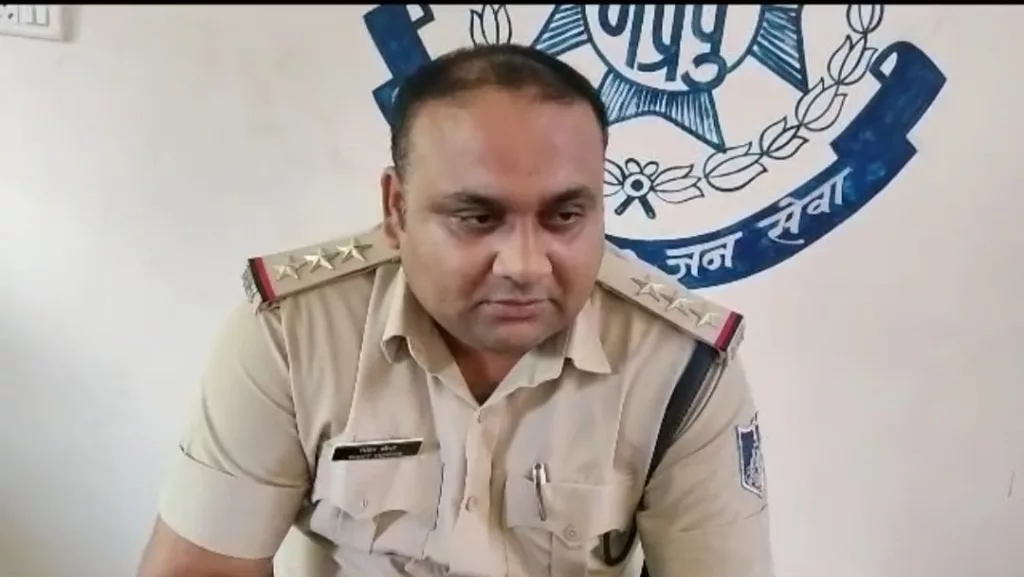 मछली के बंटवारे को लेकर तीन दोस्तों ने पानी में डुबोकर कर दी थी हत्या, पुलिस ने किया खुलासा | New India Times