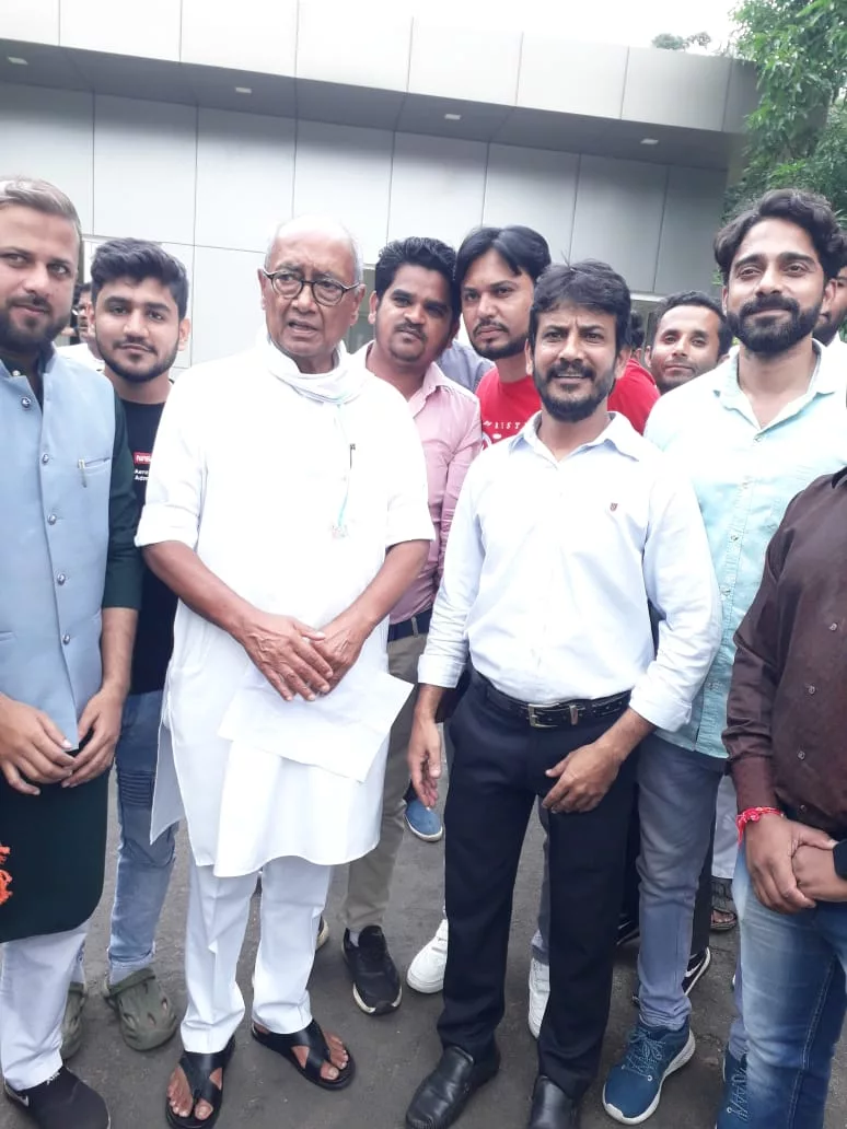 मध्य विधानसभा से आम आदमी पार्टी से टिकट की दावेदारी कर रहे अमीन राजा अपने समर्थकों के साथ कांग्रेस में हो सकते हैं शामिल | New India Times