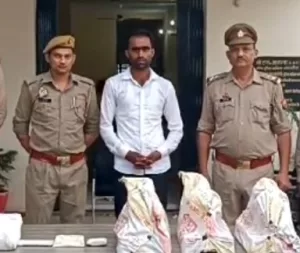 विश्वकर्मा श्रम सम्मान योजना के नाम से 1952 लोगों के साथ लाखों की ठगी करने वाले युवक को पुलिस ने किया गिरफ्तार 2 विश्वकर्मा श्रम सम्मान योजना के नाम से 1952 लोगों के साथ लाखों की ठगी करने वाले युवक को पुलिस ने किया गिरफ्तार | New India Times