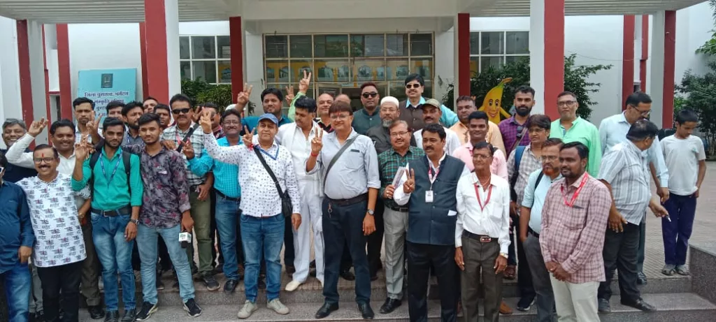 ज़िला मीडिया सेंटर की मांग को लेकर पत्रकार संगठनों ने कलेक्टर बुरहानपुर को दिया ज्ञापन | New India Times