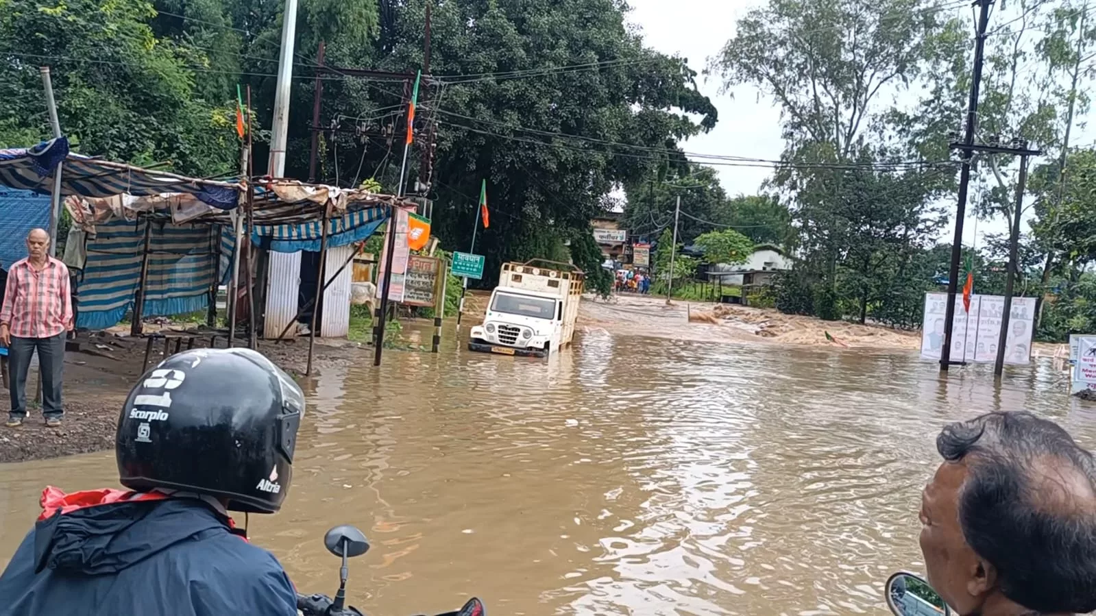 आरोप प्रत्यारोप की राजनीति में नहीं मिल रहा जनता को लाभ, राजनीति चमकने की लगी होड़ जमीन पर हवा हवाई, समस्या का निराकरण करने वाला सच्चा हितैषी आखिर कौन??? | New India Times